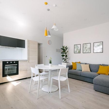 Apartment Fresh - Parking Included イゾラ エクステリア 写真