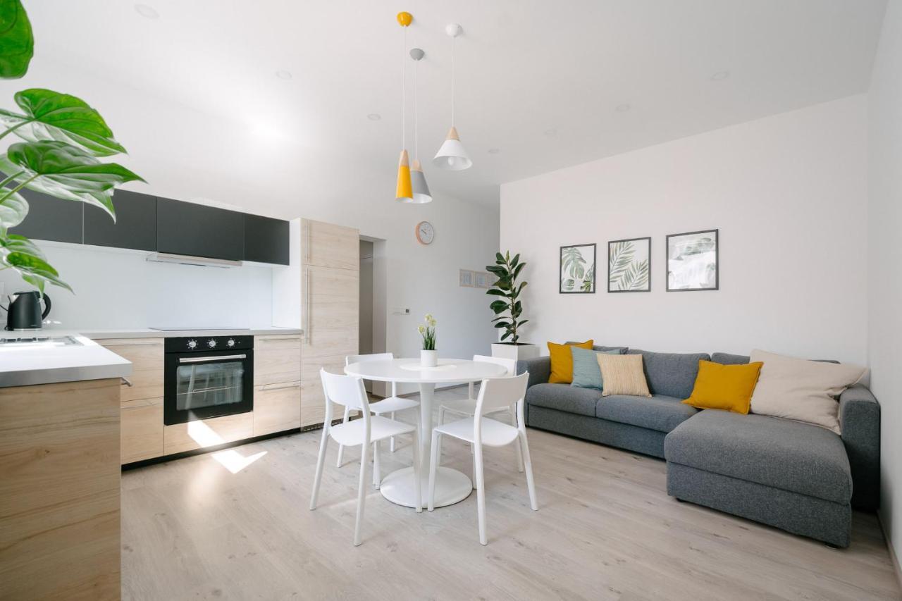 Apartment Fresh - Parking Included イゾラ エクステリア 写真
